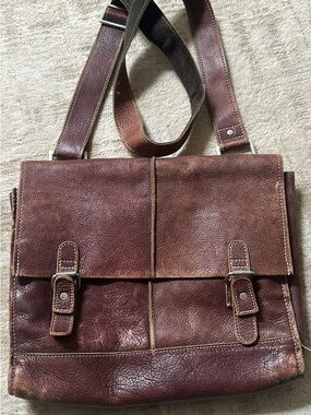 Vintage-Style Brown Leather Messenger Bag with Dual Buckle Front